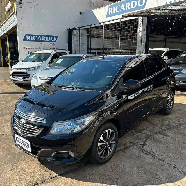 Carro Chevrolet Onix 2015 1.4 LTZ SPE/4