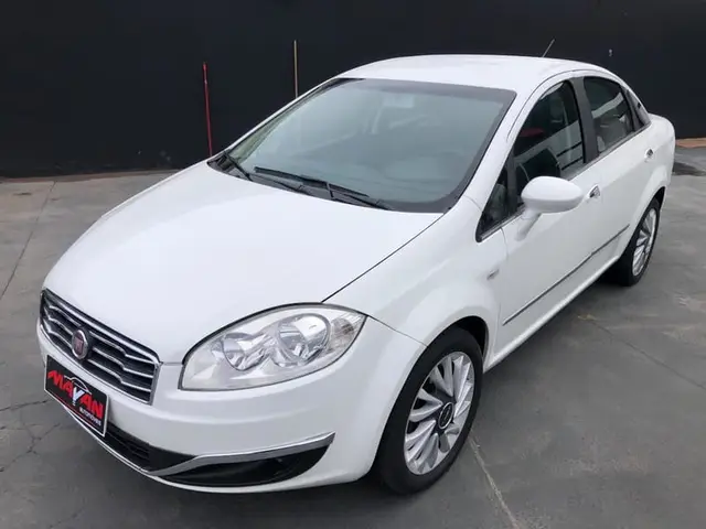 Carro Fiat Linea 2016 Absolute 1.8 16V Dualogic (Flex)