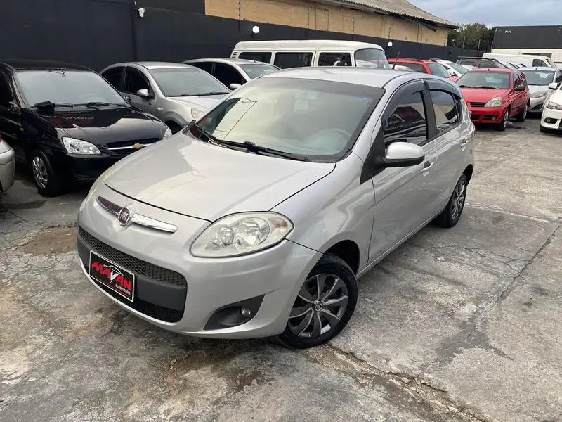 Fiat Palio Attractive 1.4 8V (Flex)