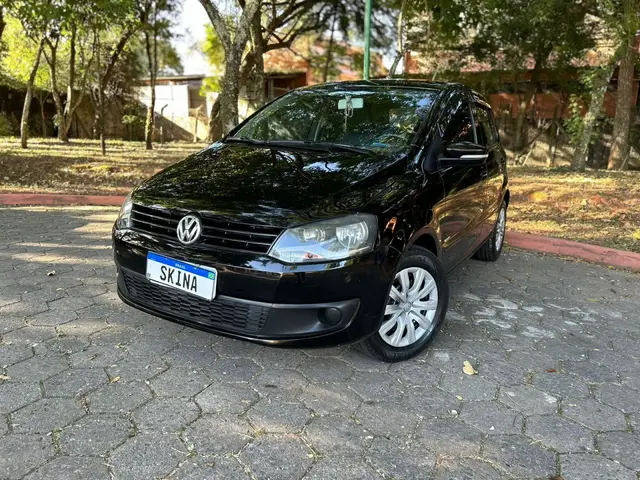 Carro Volkswagen Fox 2013 1.0 TEC (Flex) 4p