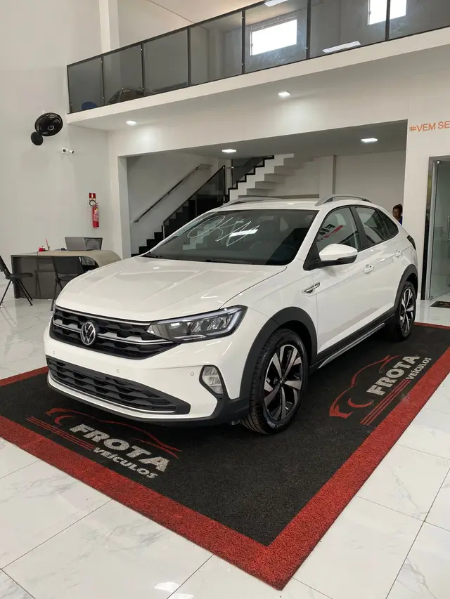 Carro Volkswagen Nivus 2024 Highline 200 TSI