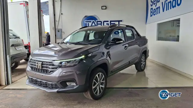Carro Fiat Strada 2025 Volcano 1.3 Flex 8V CD Aut.