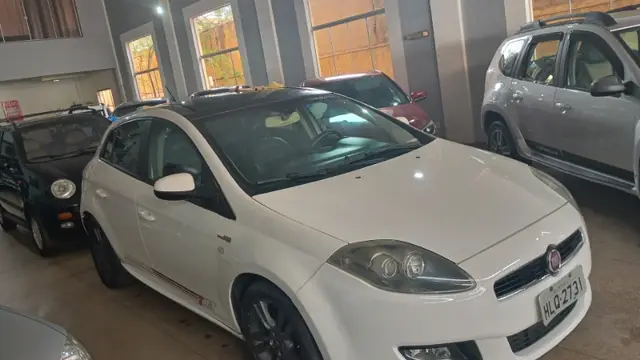 Carro Fiat Bravo 2012 T-Jet 1.4 16V