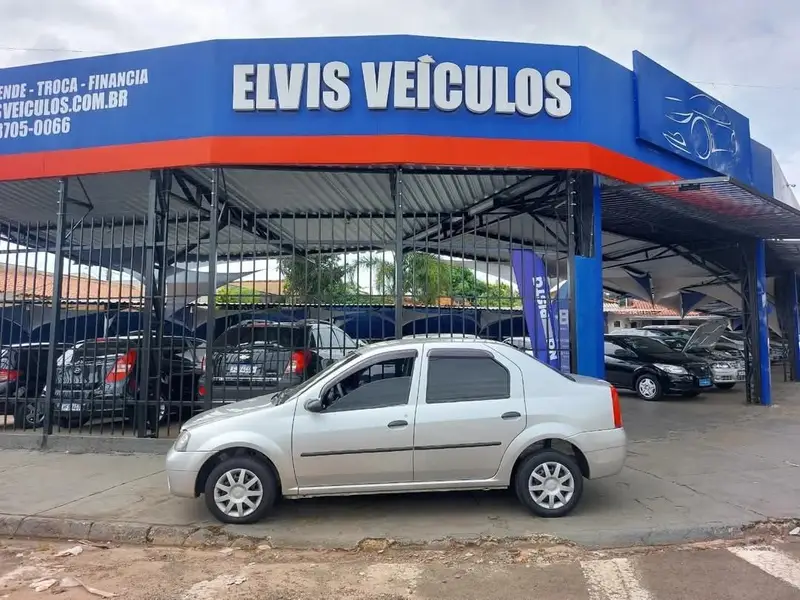 Renault Logan Authentique 1.0 16V (flex)