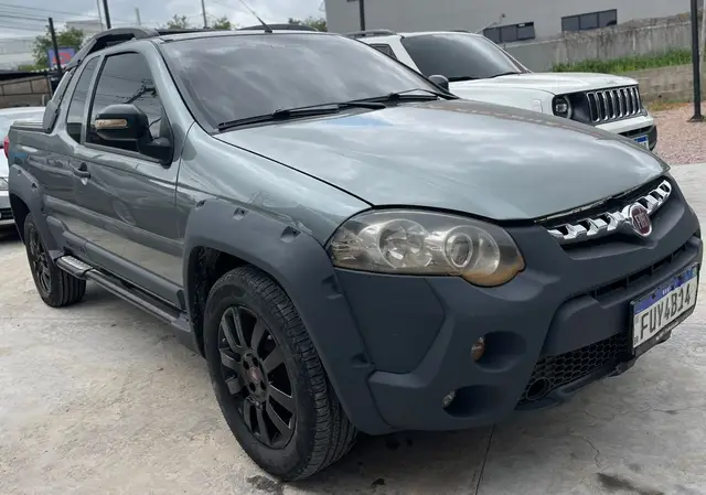 Carro Fiat Strada 2015 Adventure 1.8 16V (Flex) (Cabine Dupla)