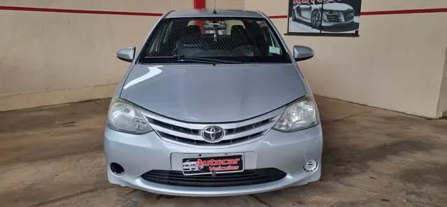 Carro Toyota Etios 2015 XS 1.5 (Flex)