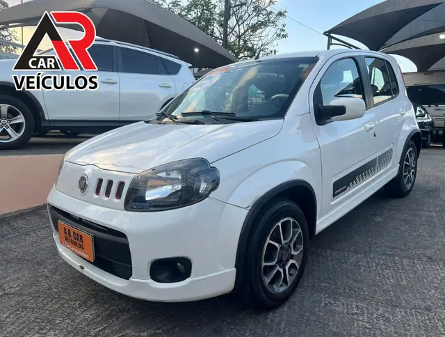 Carro Fiat Uno 2013 Sporting 1.4 8V (Flex) 4p