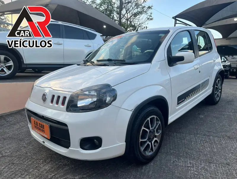 Fiat Sporting 1.4 8V (Flex) 4p