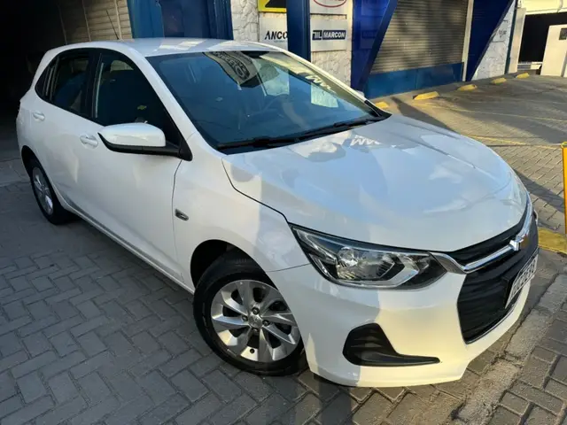 Carro Chevrolet Onix 2023 LT 1.0