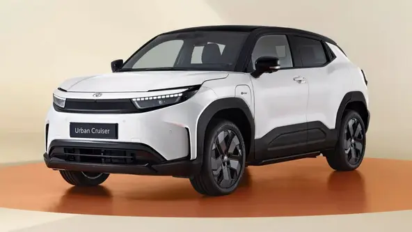 Feito em parceria com a Suzuki, SUV elétrico tem entre-eixos maior que Corolla Cross
