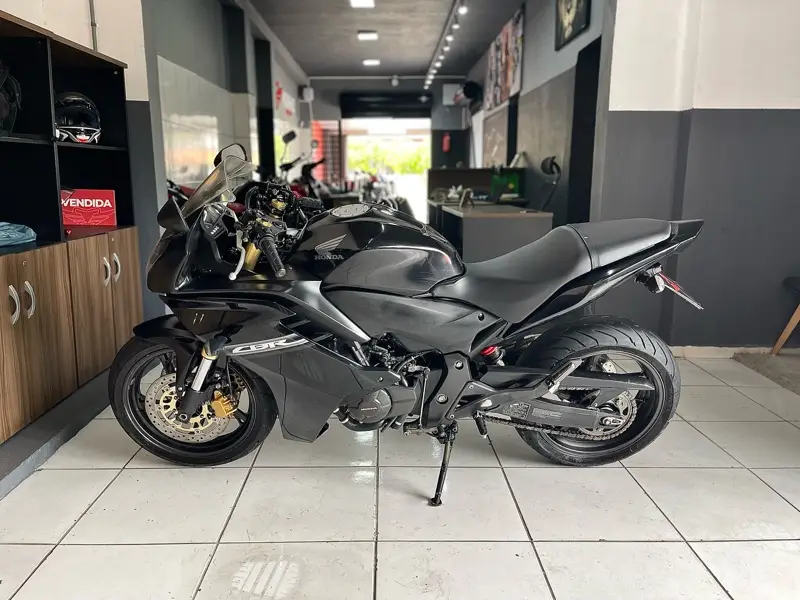 Honda CBR 600 F (Standard)