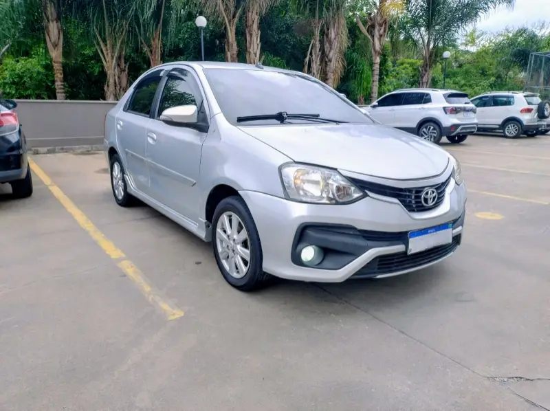 Toyota Etios Sedan XLS 1.5 (Aut) (Flex)