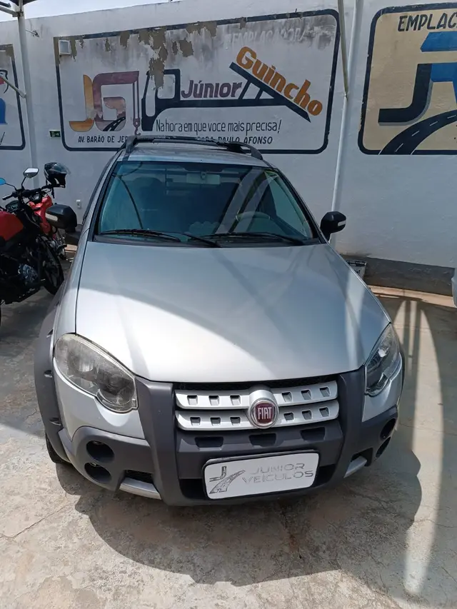 Carro Fiat Strada 2011 Adventure Locker 1.8 16V (Cabine Estendida)