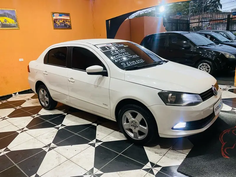 Volkswagen Voyage 1.6 VHT City (Flex)
