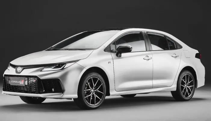 Sedan passou por atualização e agora tem apenas uma versão híbrida