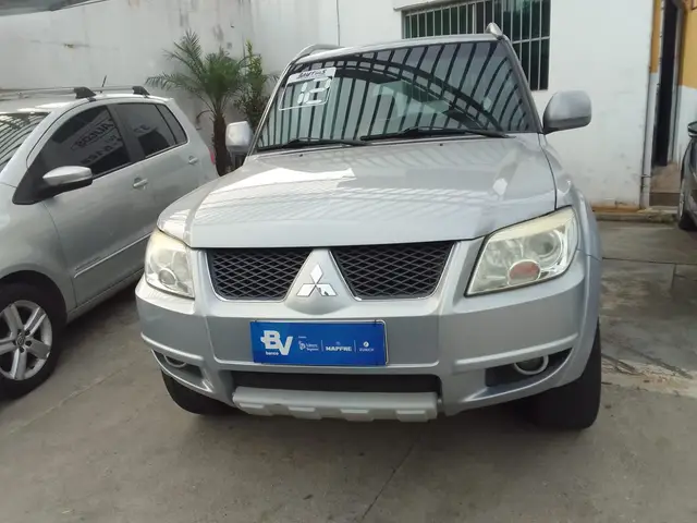 Carro Mitsubishi Pajero TR4 2012 2.0 16V 4X4 (Flex)
