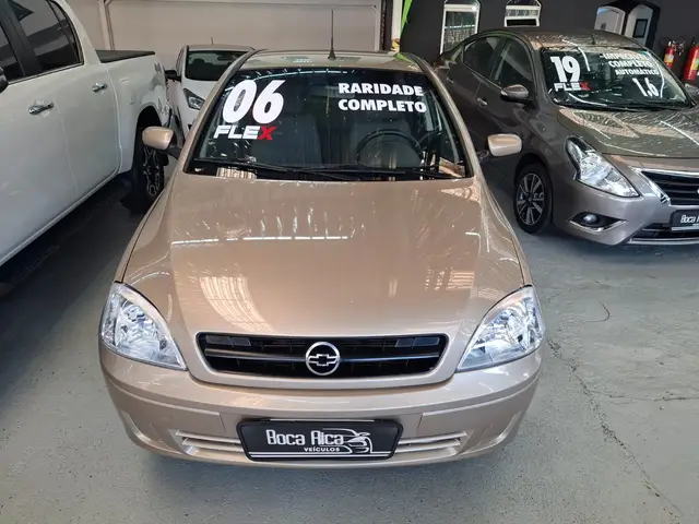 Carro Chevrolet Corsa Sedan 2006 Maxx 1.8 (Flex)