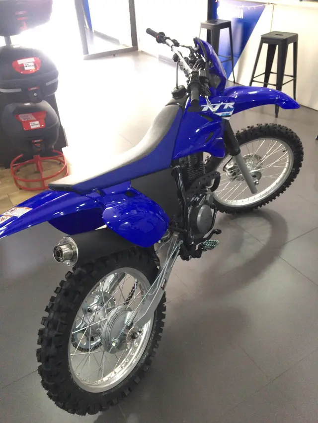 Carro Yamaha TT-R 230 2024 223 cc