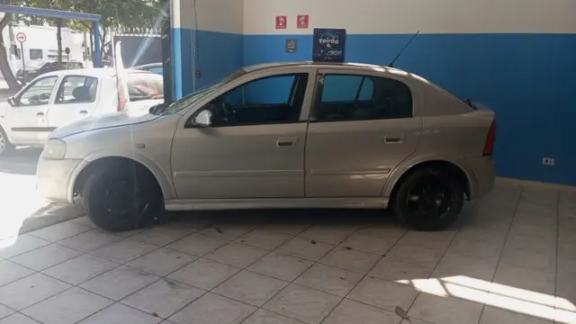 Carro Chevrolet Astra Hatch 2006 Elegance 2.0 (Flex)