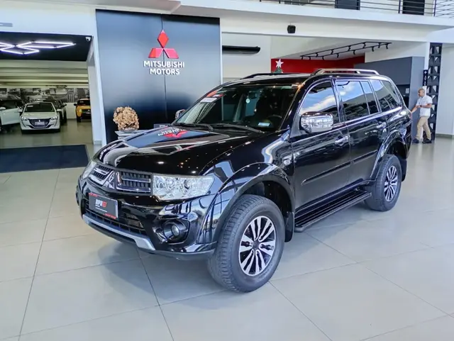 Carro Mitsubishi Pajero Dakar 2016 3.2 HPE 4WD (Aut)