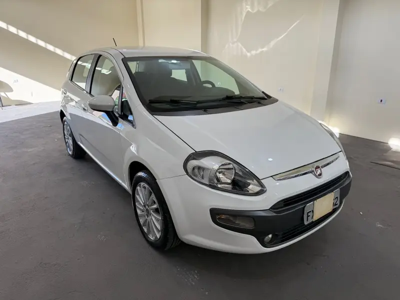 Fiat Punto Essence 1.6 16V (Flex)