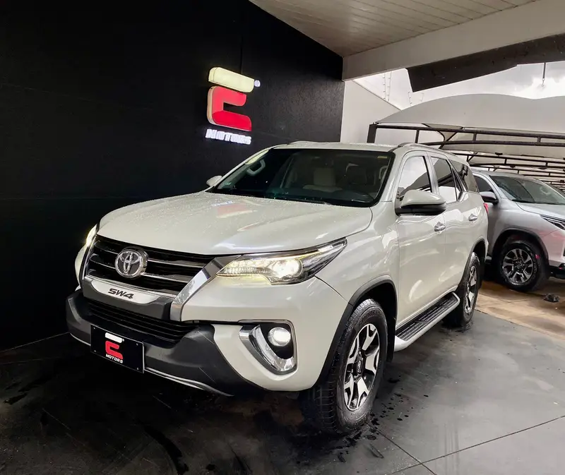 Toyota SW4 2.8 TDI SRX Diamond 7L 4x4 (Aut)