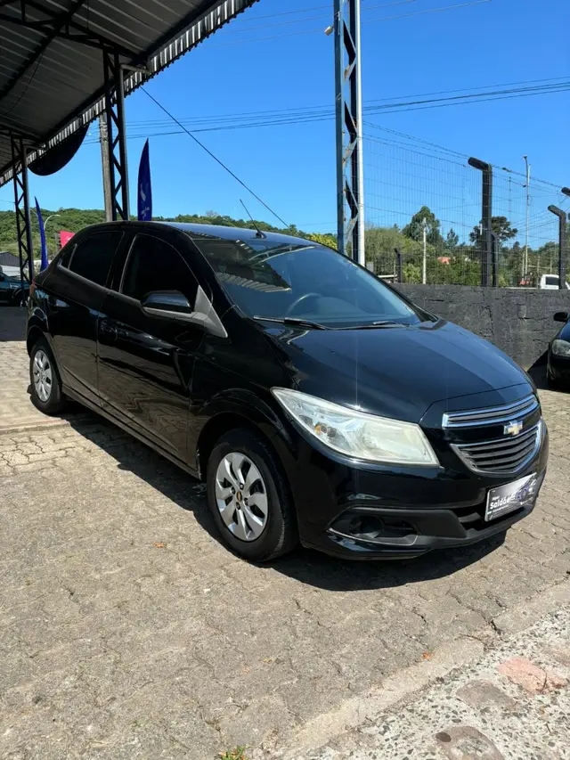 Carro Chevrolet Onix 2014 1.0 LT SPE/4
