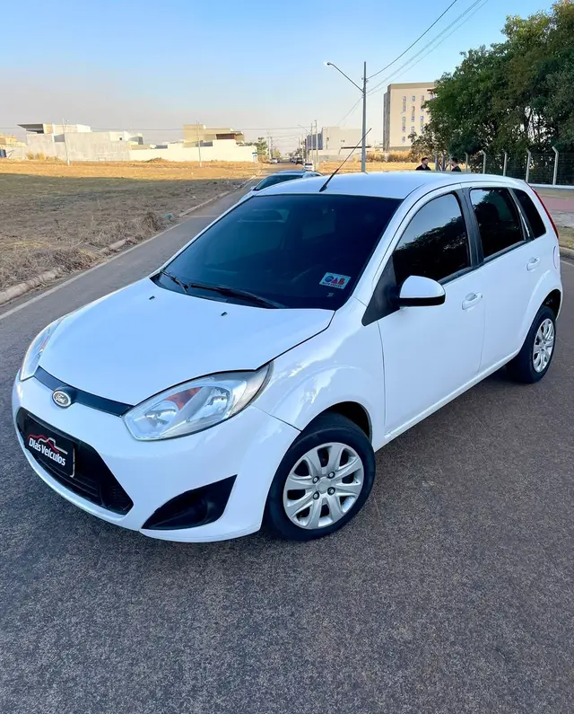 Carro Ford Fiesta Hatch 2013 1.6 (Flex)
