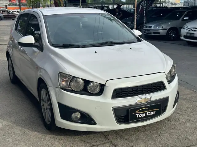 Carro Chevrolet Sonic 2013 Hatch LTZ 1.6 (Aut)