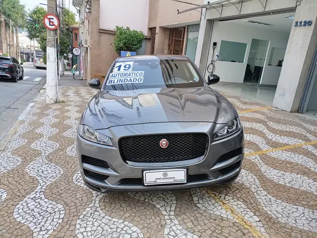 Carro Jaguar F-Pace 2019 2.0 Prestige 4WD