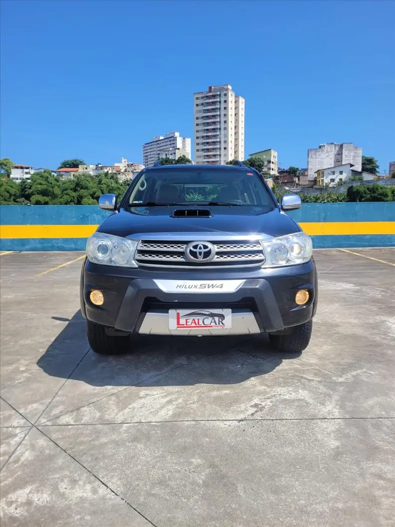 Toyota Hilux SW4 SRV 4x4 3.0 Turbo (aut)