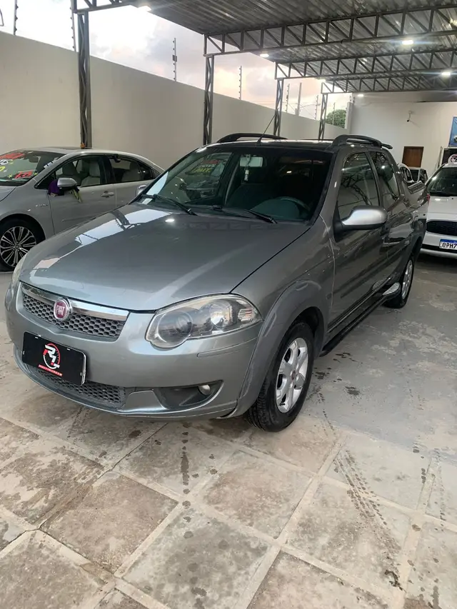 Carro Fiat Strada 2015 Trekking 1.6 16V (Flex) (Cabine Dupla)