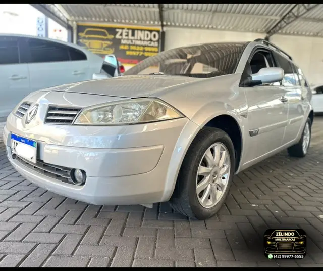 Carro Renault Megane Grand Tour 2011 Mégane Grand Tour Dynamique 1.6 16V (flex)