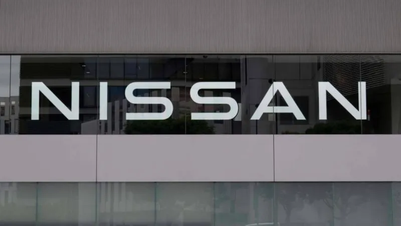 Em crise, Nissan negociará fusão com a Honda para fabricar carros elétricos