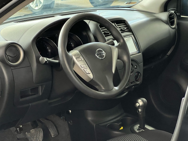 NISSAN VERSA