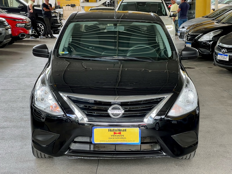 NISSAN VERSA