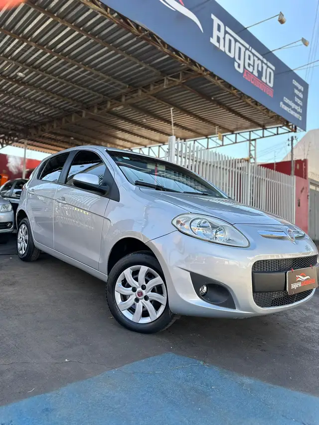 Carro Fiat Palio 2013 Attractive 1.0 8V (Flex)