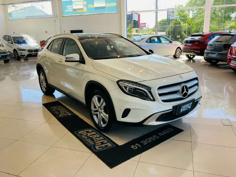 Mercedes-Benz GLA 200 GLA 200 Vision Black Edition