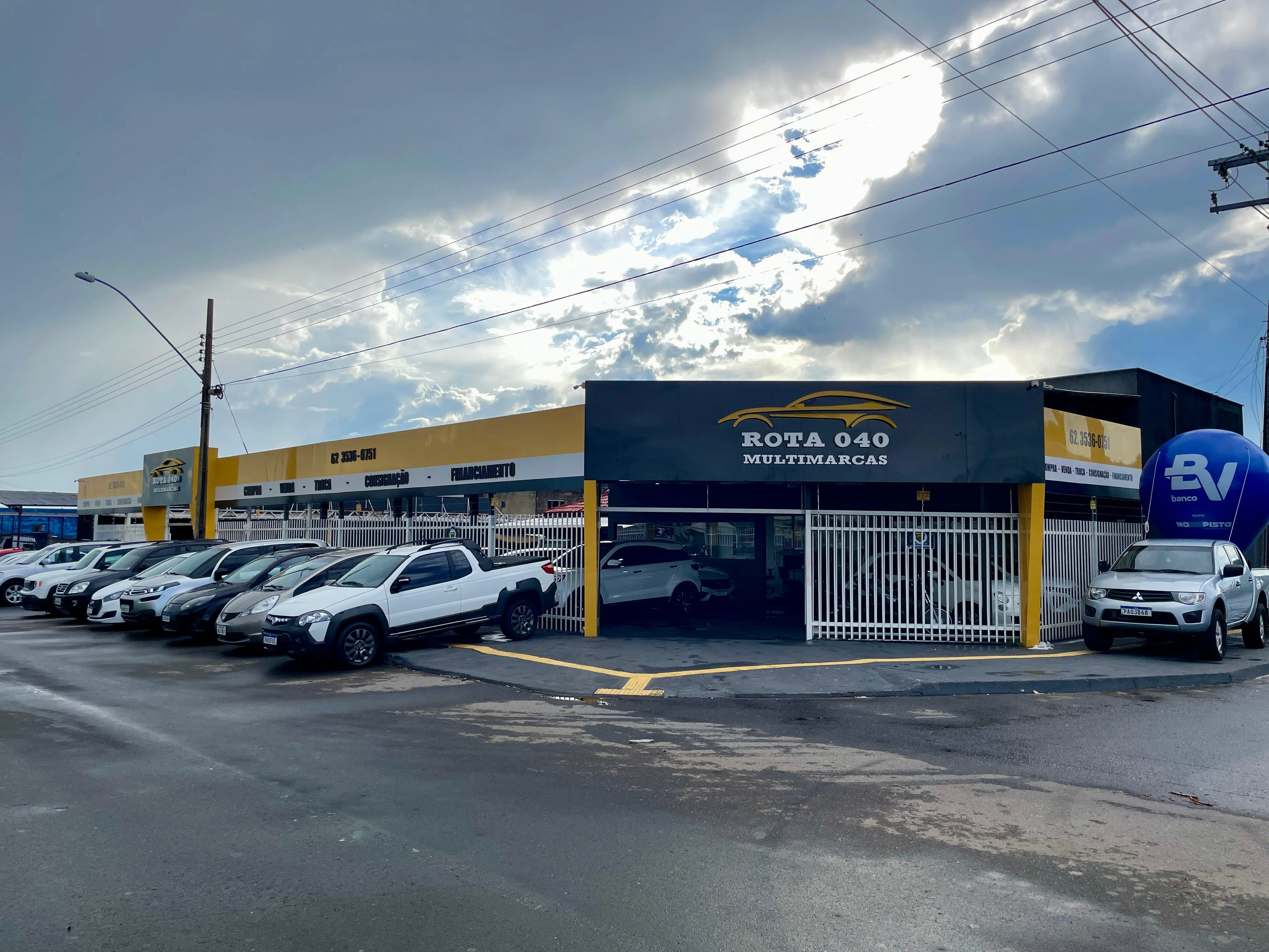 Fachada da loja ROTA 040 MULTIMARCAS - Goiânia - GO