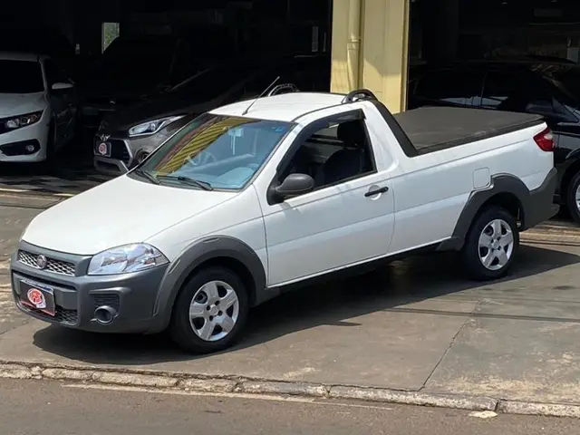 Carro Fiat Strada 2016 Working 1.4 (Flex)