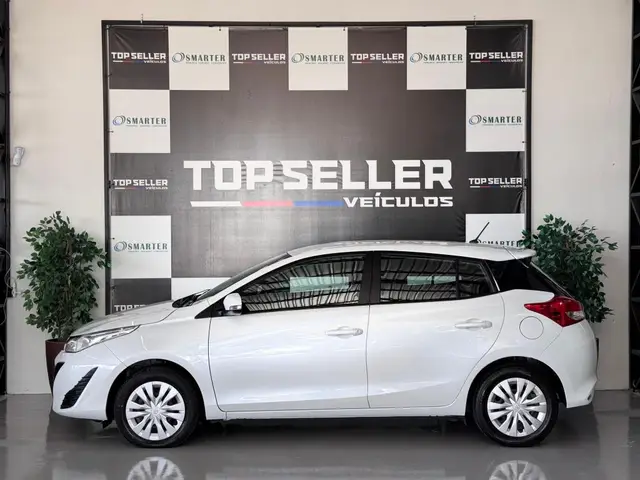Carro Toyota Yaris 2021 1.3 XL Live CVT (Flex)