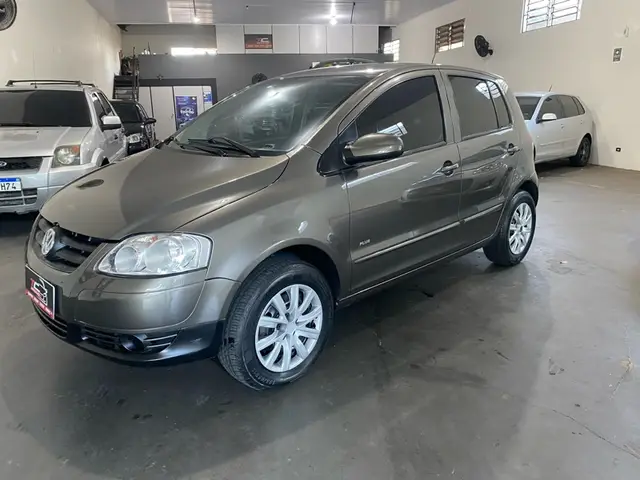 Carro Volkswagen Fox 2009 Plus 1.6 8V (Flex)