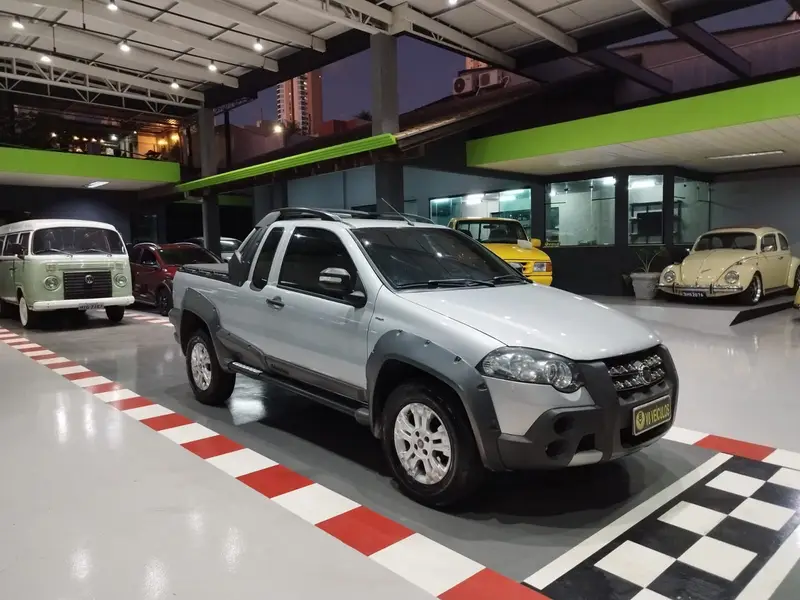 Fiat Strada Adventure Locker 1.8 16V (Cabine Estendida)