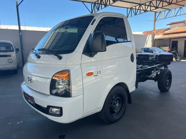 Carro Hyundai HR 2022 2.5 CRDi Longo sem Cacamba DA12A