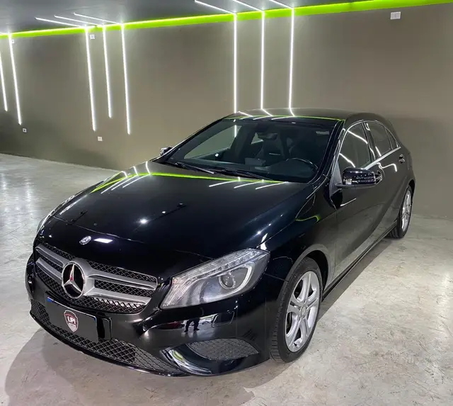 Carro Mercedes-Benz Classe A  2015 200 Urban 1.6 DCT Turbo