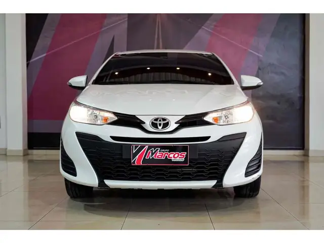 Carro Toyota Yaris 2021 1.5 XL Plus Connect CVT (Flex)