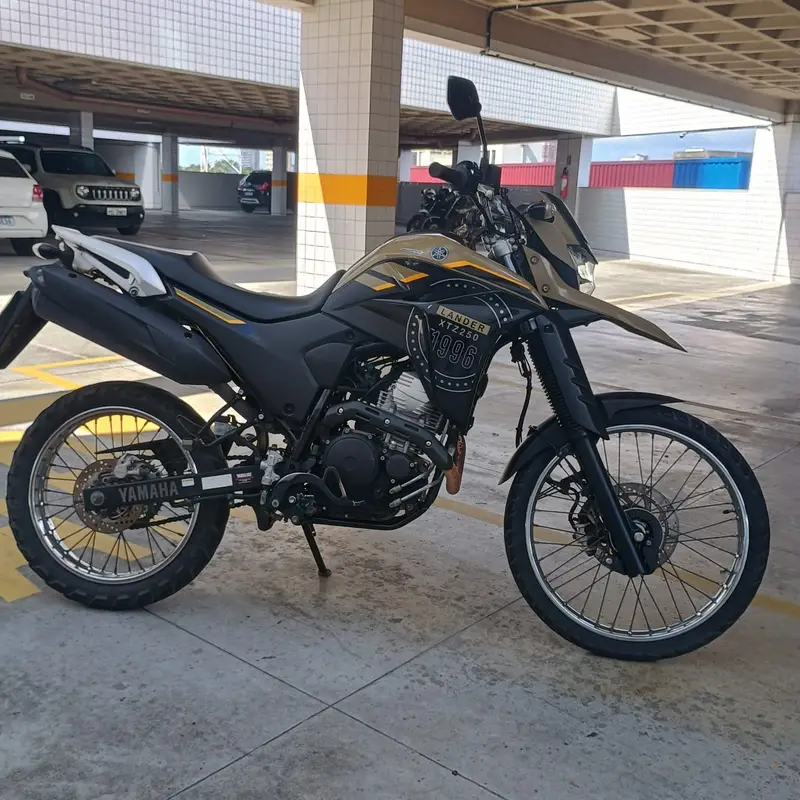 Yamaha XTZ 250 Lander ABS