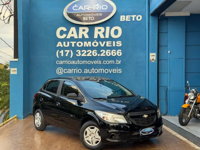 Carro Chevrolet Onix 2015 1.0 LS SPE/4