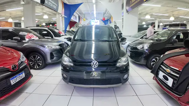 Carro Volkswagen CrossFox 2013 1.6 VHT (Flex)