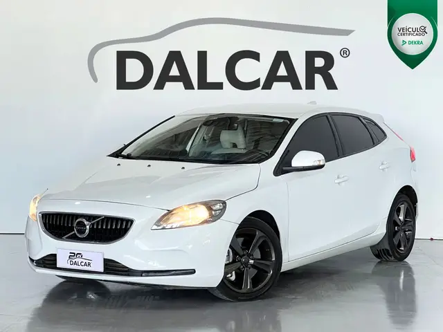 Carro Volvo V40 2018 2.0 T4 Kinetic